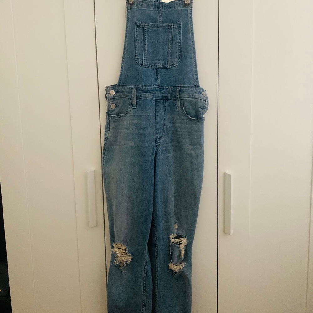 Hollister High Rise Crop Boyfriend Overalls